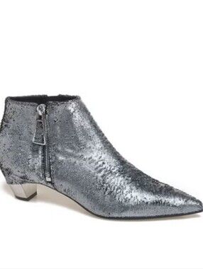 Pointed silver ankle boot by Vic Matie